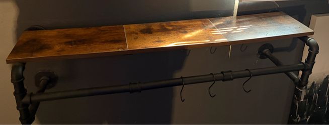 Mounted clothing shelf