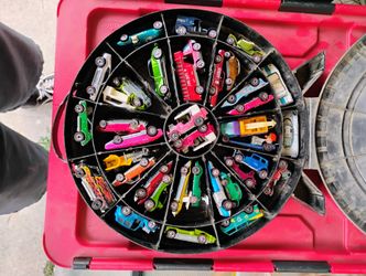 Redline. Hot Wheels.    