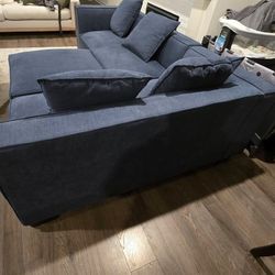 Easton 7 - Piece Upholstered Sectional