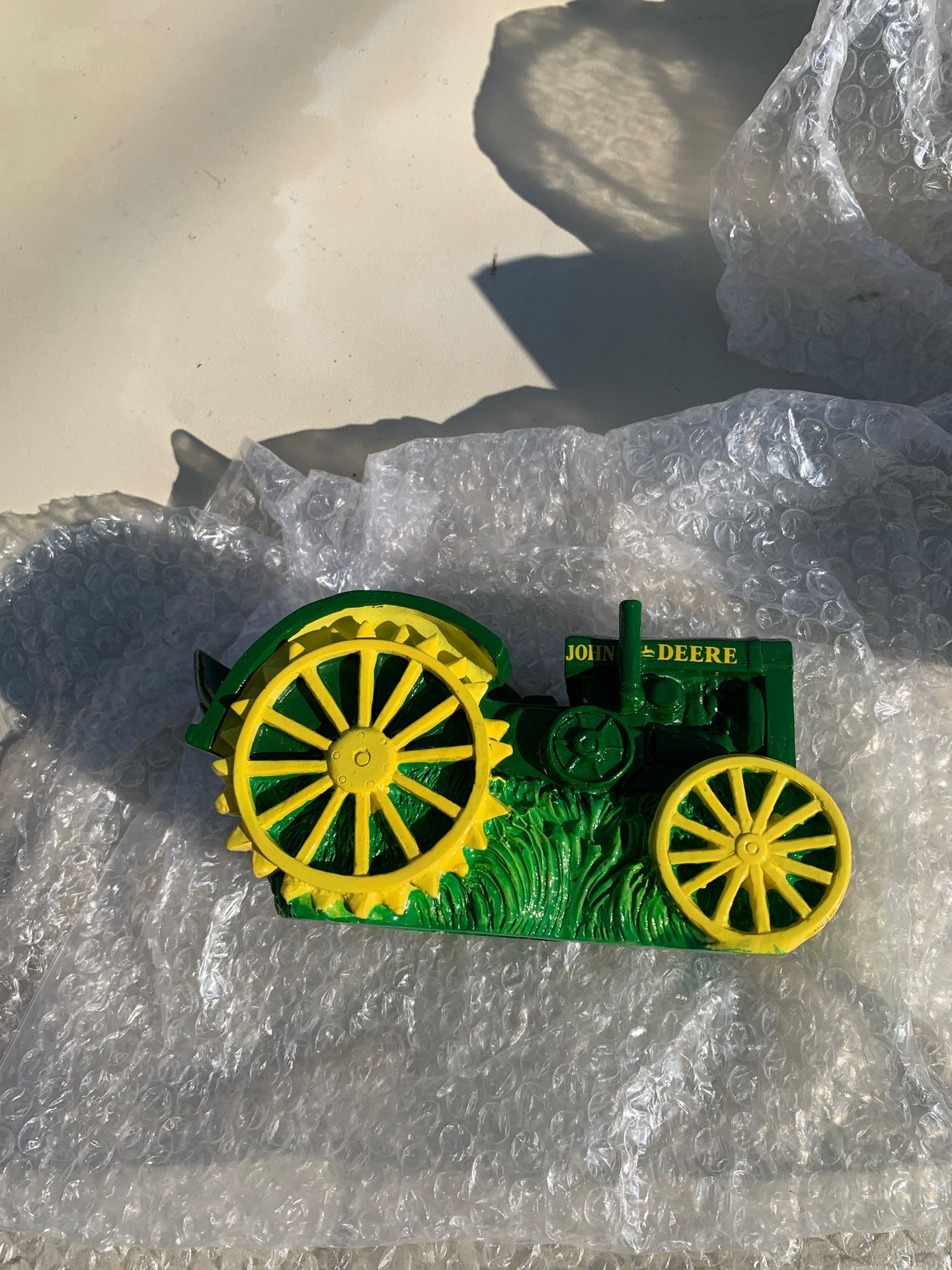 💥💥💥💥PENDING PICK UP 💥💥💥FREE JOHN DEERE TRACTOR PIGGY BANK///CENTENNIAL HILLS AREA