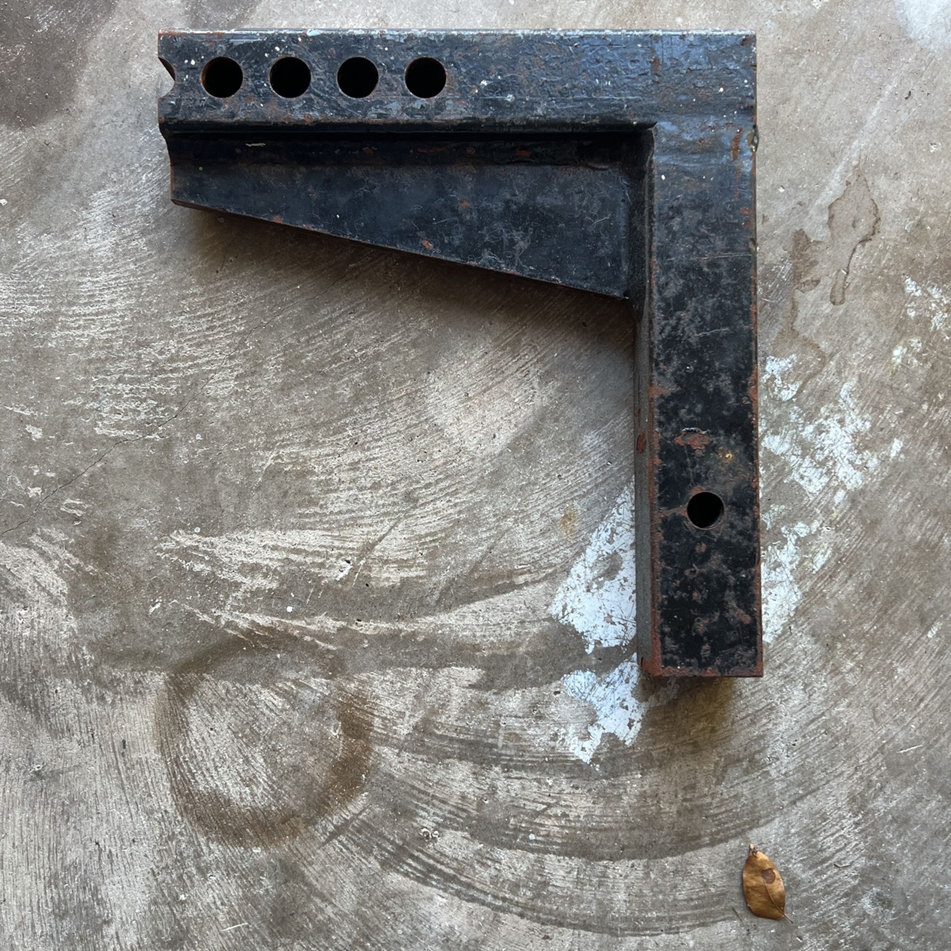 HITCH BASE