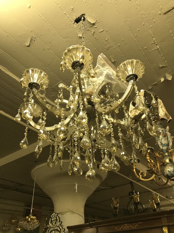 8 Lights Beautiful Champagne Crystal Chandelier 1400 Best Offer 8 Lights Beautiful Champagne Crystal Chandelier 1400 Best Offer Furniture In Brooklyn Ny Offerup