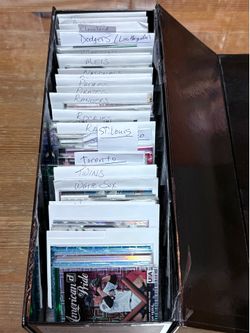 Box of Baseball Cards - No Base - 300+ Cards