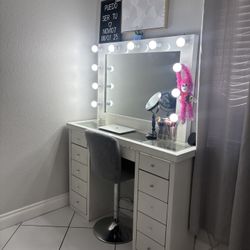 make up vanity