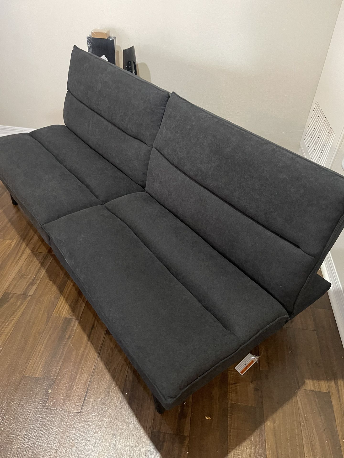 Futon Sofa For Relaxing Good Fit For The Body 