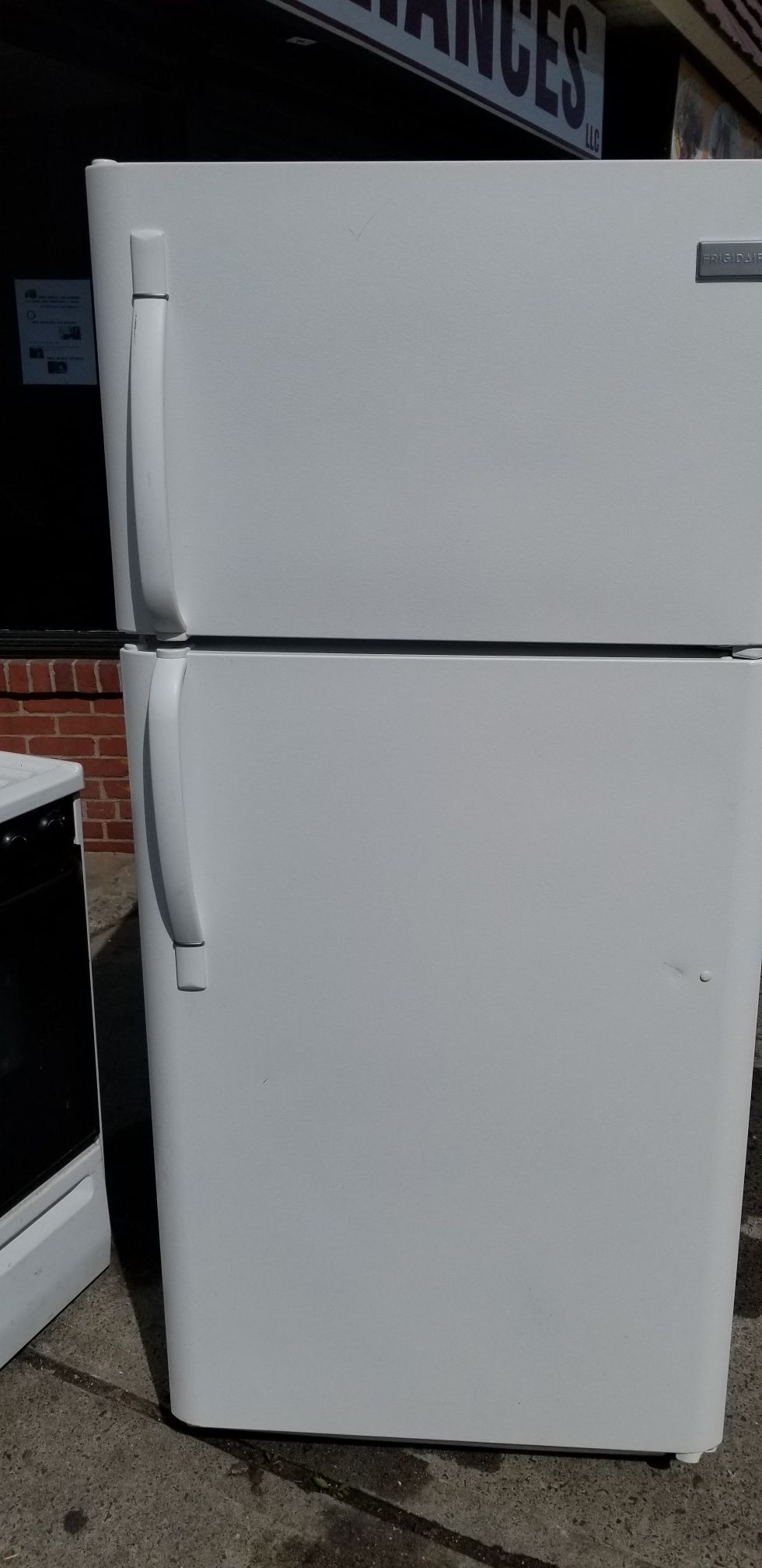 Usted refrigerator in very good condition.