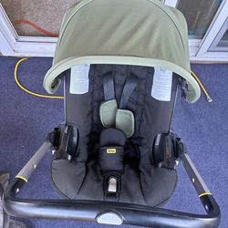 Doona stroller w/ base