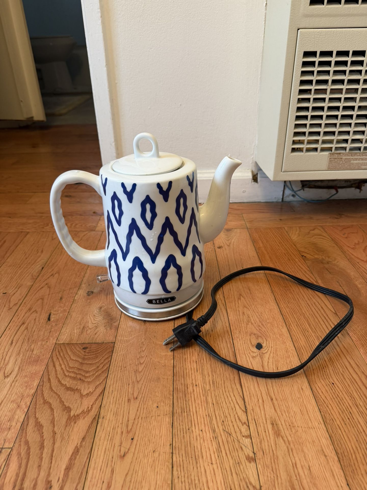BELLA 1.2 Liter Electric Ceramic Tea Kettle with Detachable Base & Boil