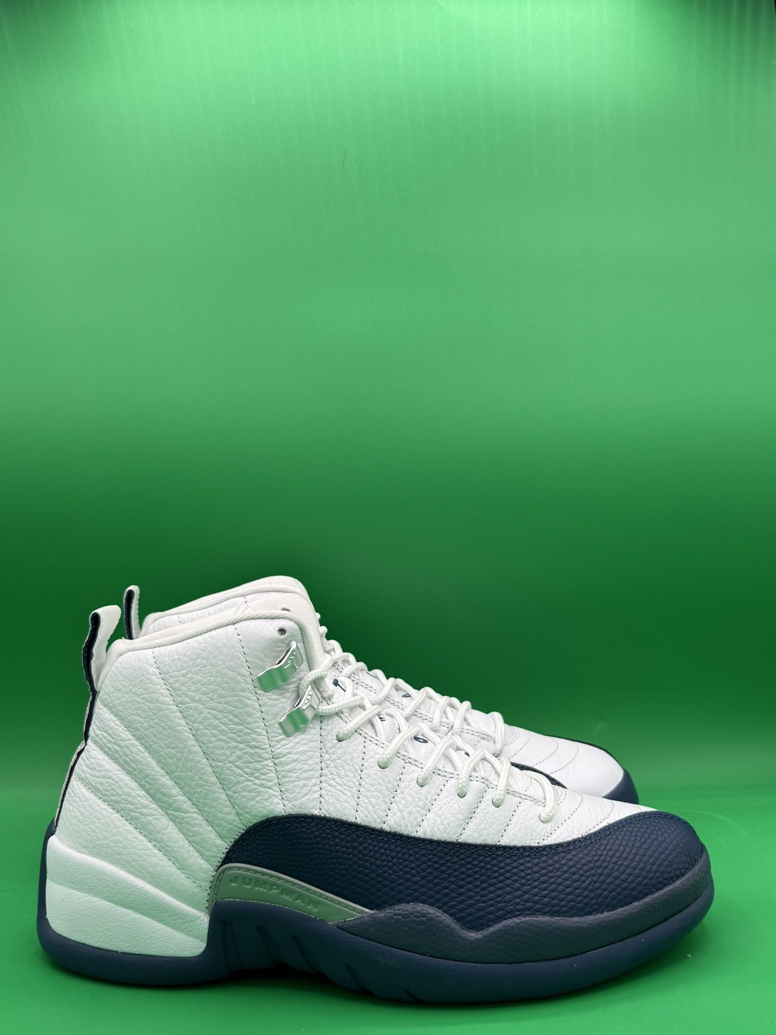 Air Jordan 12 “French Blue” Size 9 OG Box