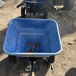 Global 100lb Capacity Spreader