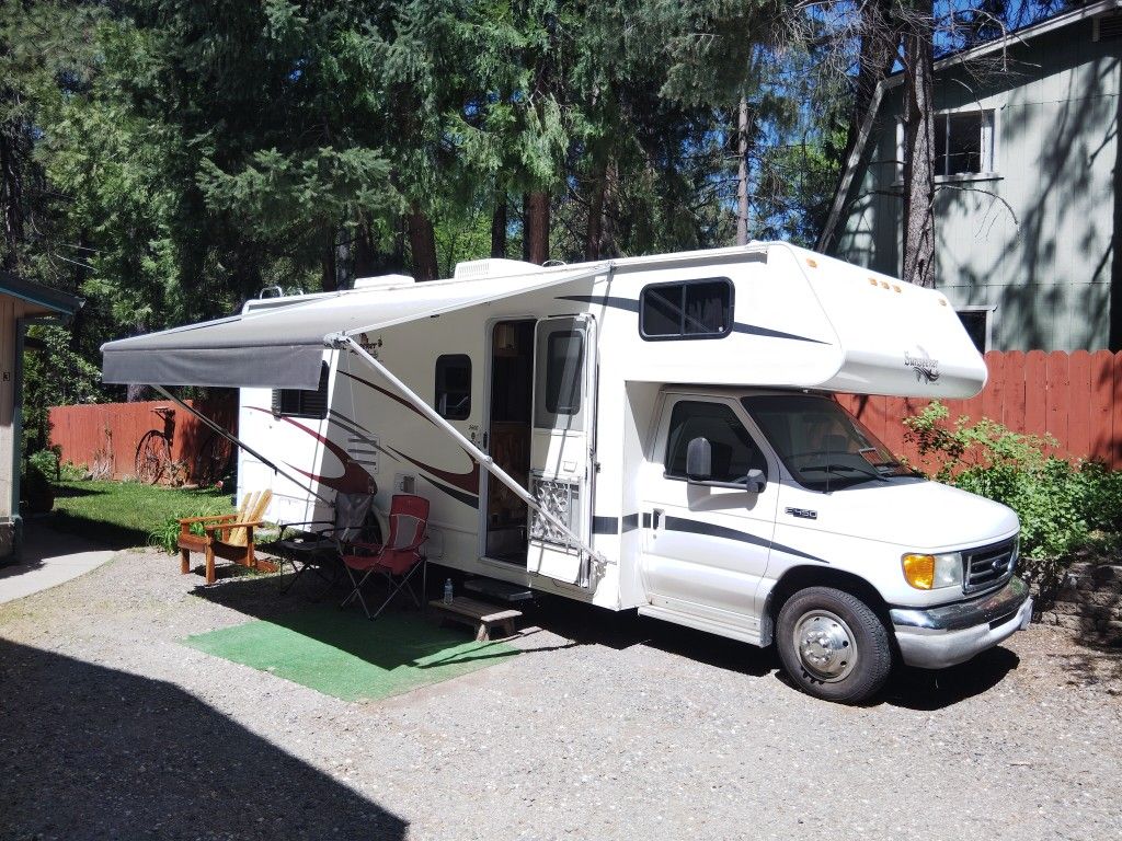 08 Ford 450 Motor home class c