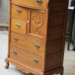 Vintage Lexington Furniture Victoria Sampler Dresser