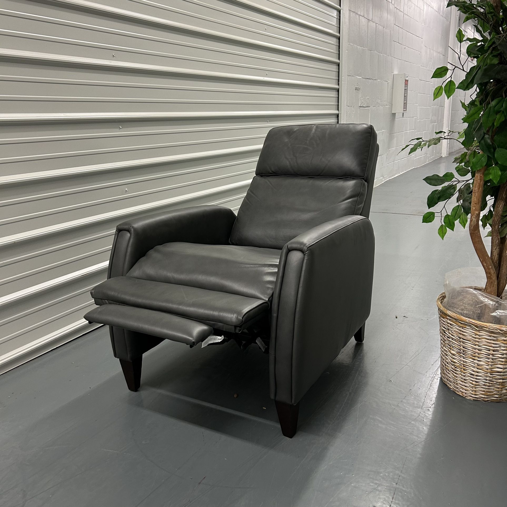 FREE DELIVERY NEW Decklyn Leather Pushback Recliner Gray for Sale