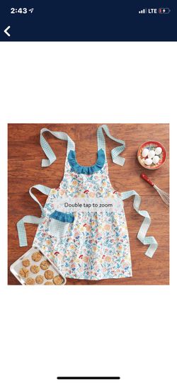 Pioneer woman apron 25.00 each