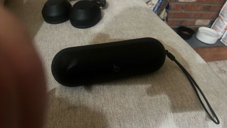 Beats Pill