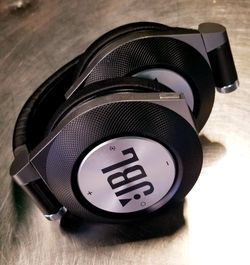 JBL Wireless Headphones