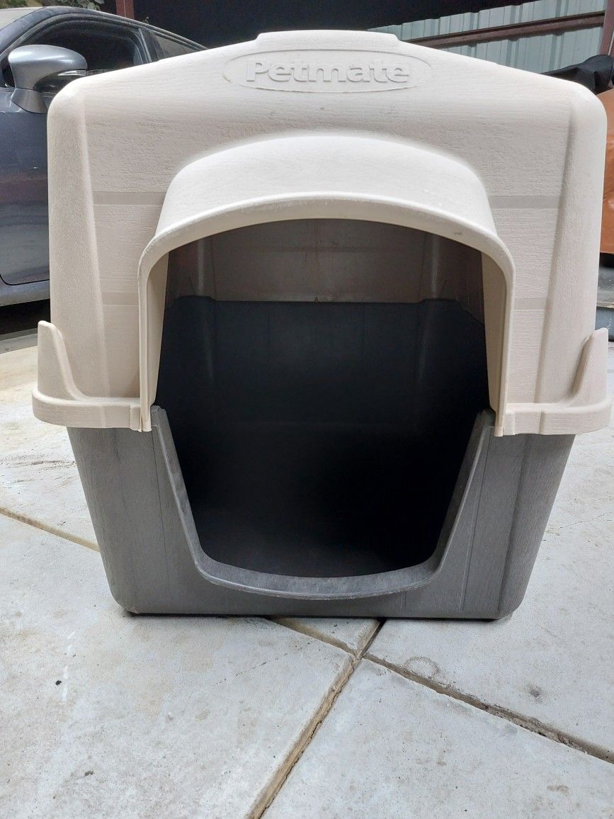 Dog House