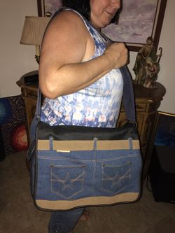 BACK TO SCHOOL!! Messenger backpack!