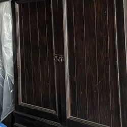 ARMOIRE 