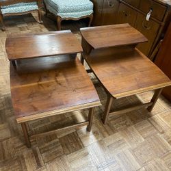 Pair Of Mid Century Modern Tables Table Lane 