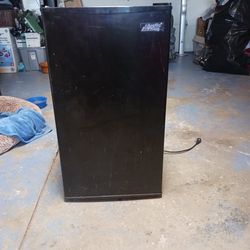 Arctic King Refrigerator