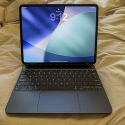iPad Pro 13” M4 - 1TB, Cellular, Nano Texture Display, Magic Keyboard