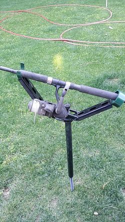 Heavy duty ajustable fishing pole holder