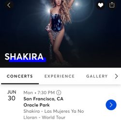 Shakira at Oracle Park