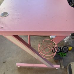 pink gaming table 