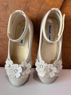Girl’s Light Gold Glitter Shoes (Size: 12 Little Kids)