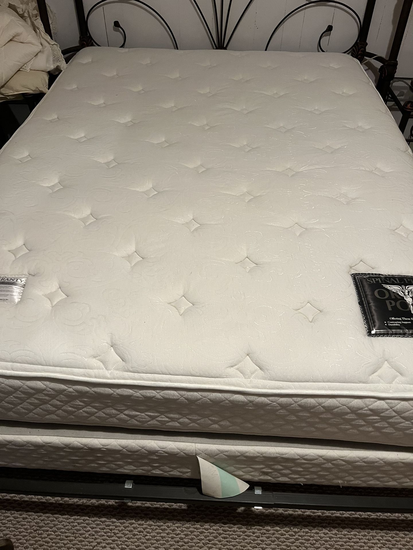 Spinal Pedicure Ortho Poise Queen Mattress