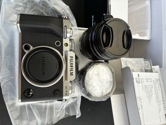 Fujifilm X-T5 Silver + 18-55mm f2.8-4 OIS Lens Kit - MINT Open Box