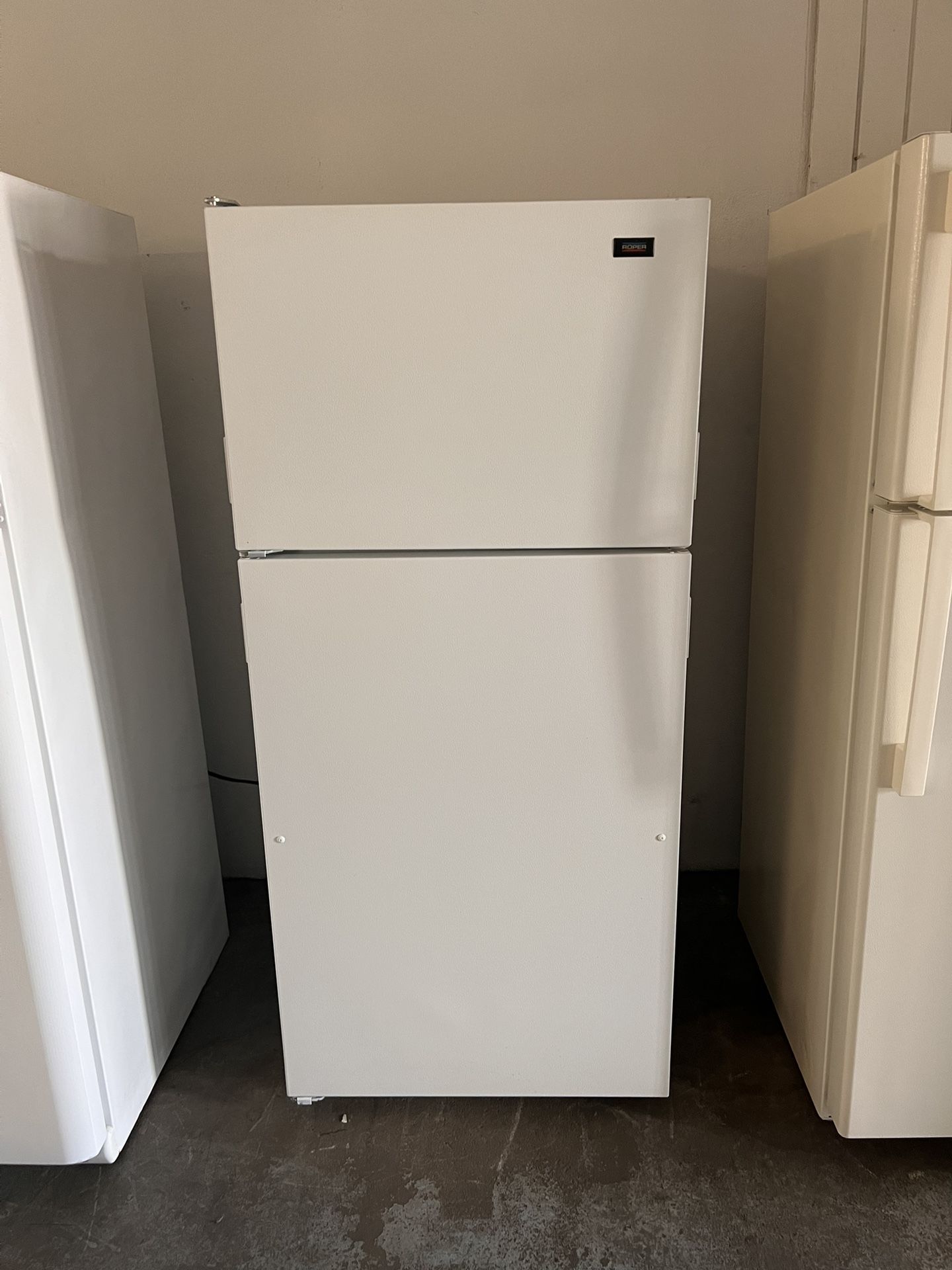 Top Freezer Refrigerators For Sale 28”,30”,33” Wide