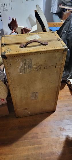 Rare 1942 "Fortune Magazine" Wardrobe Steamer Trunk – Incredible Provenance & Upcycling Potential