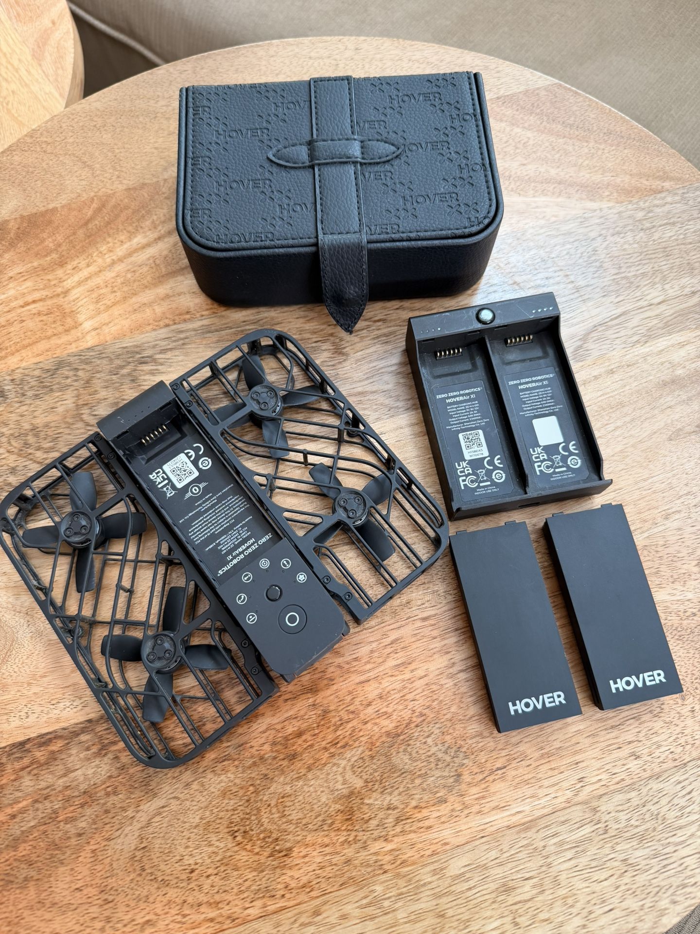 Ai Drone HOVERAir X1 Combo Self-Flying Camera Pocket-Sized Drone 120g Palm Takeoff Follow AI