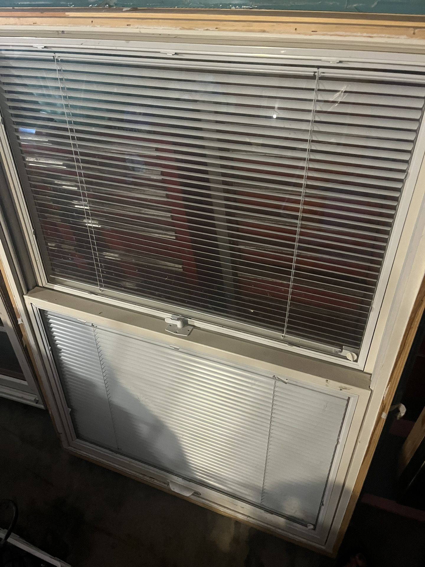 Single Window With Blinds 