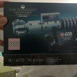 Brand New Lego Star Wars Luke Skywalker’s Lightsaber