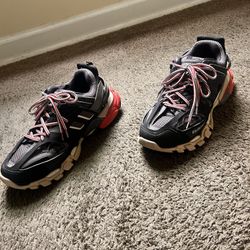 Balenciagas, Size 45