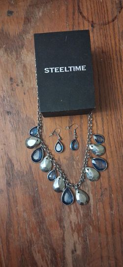 Neckless and Earrings