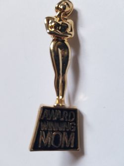 Award Winning Mom Pin/brooch