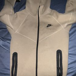 Nike Tech