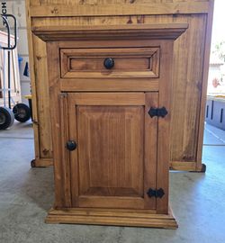 Wood Side/End table
