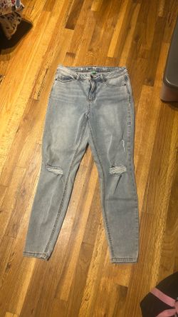 Reprieve size 12 midrise skinny light washed jeans with rips