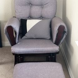 Rocking chair with Ottoman