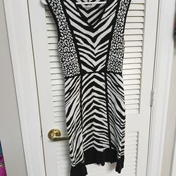 Sweater dress zebra print Medium size 5-7