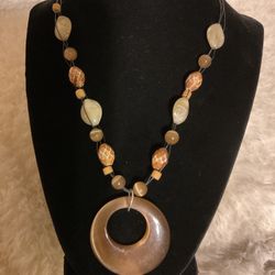 Metallic Beaded Necklace With Open Circle ⭕️ Pendant 