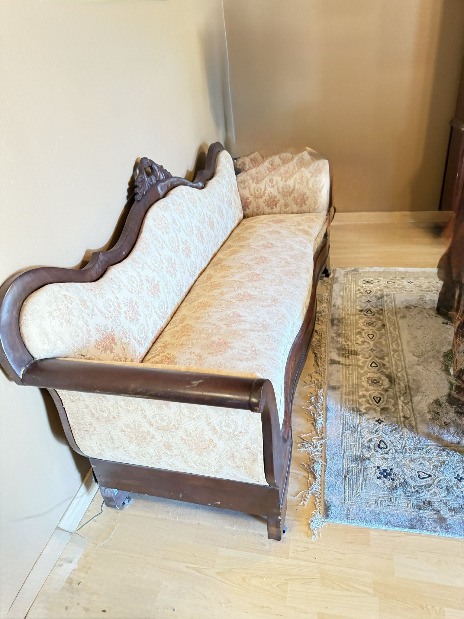 Victoria Carved Wood Antique Settee