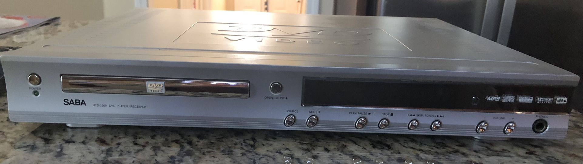 DVD/MP3/AM-FM Surround Sound Amp. 