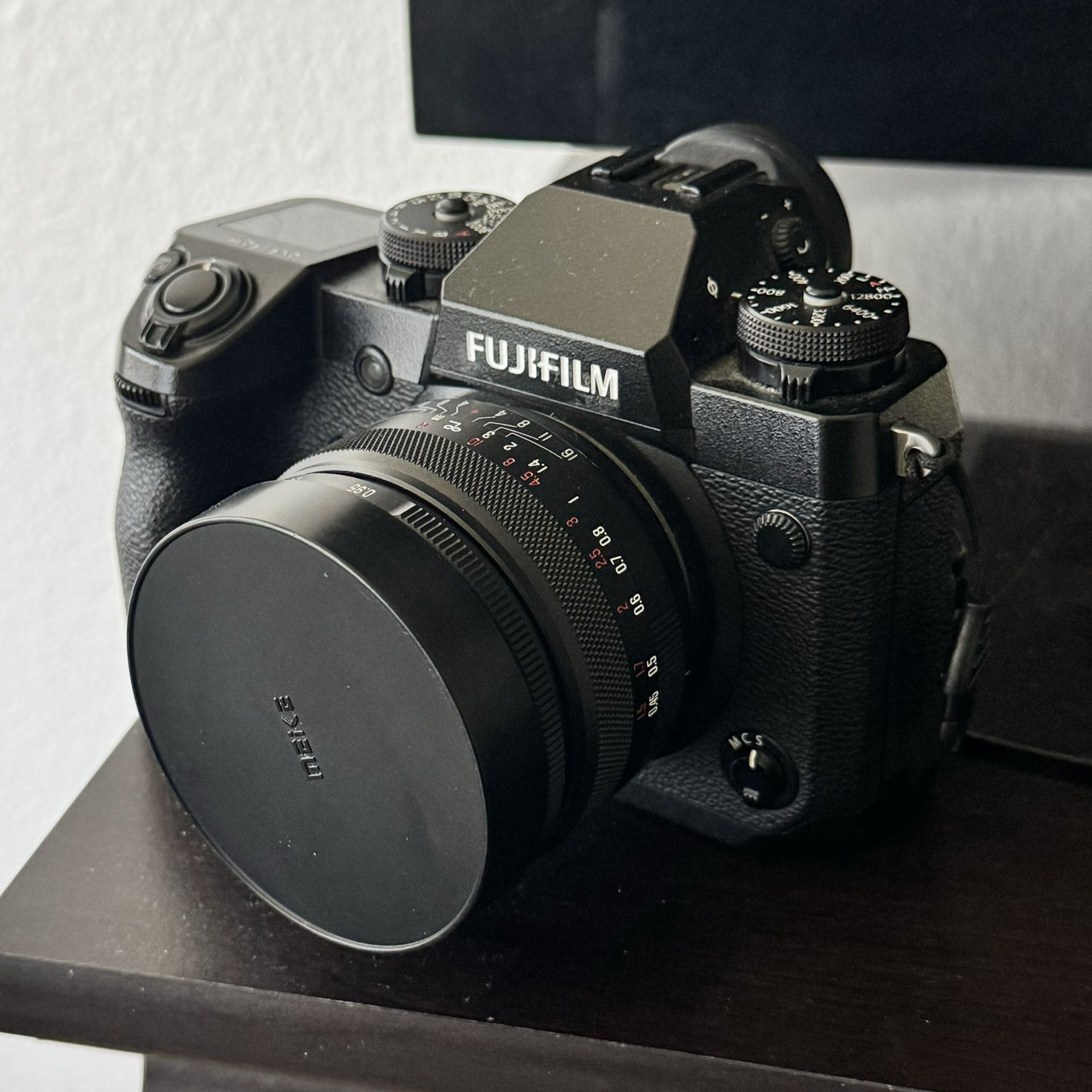 Fujifilm X-H1 With Meke 50mm F0.95 Lens! Low Shutter Count!