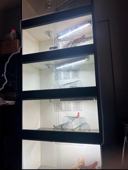 Melamine cage stack